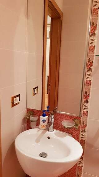 Апартаменты Deluxe City Center Apartment Баку Апартаменты с 3 спальнями-14