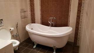Апартаменты Deluxe City Center Apartment Баку Апартаменты с 3 спальнями-24